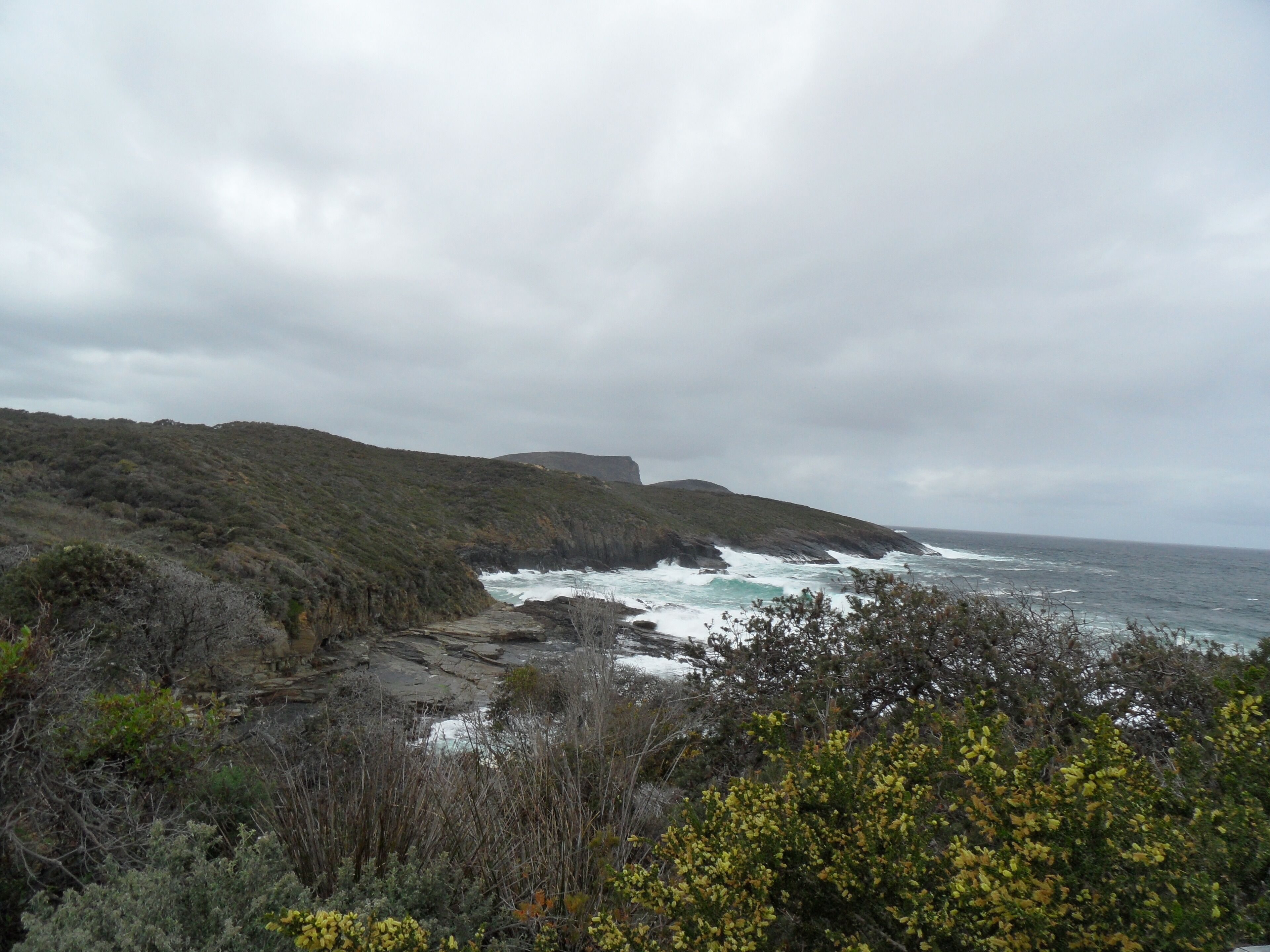 Carnarvon Bay Beach House — image 5