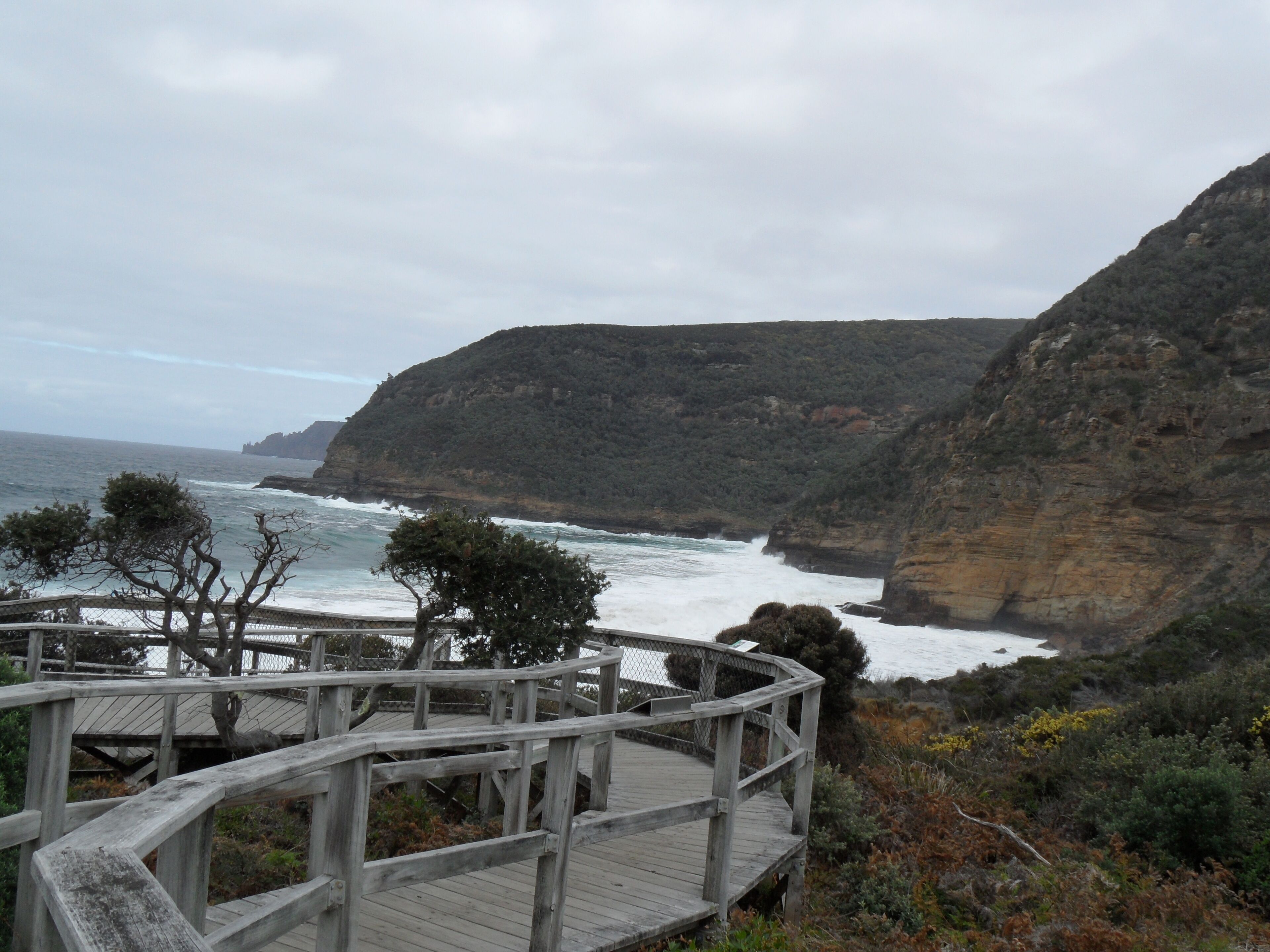 Carnarvon Bay Beach House — image 4