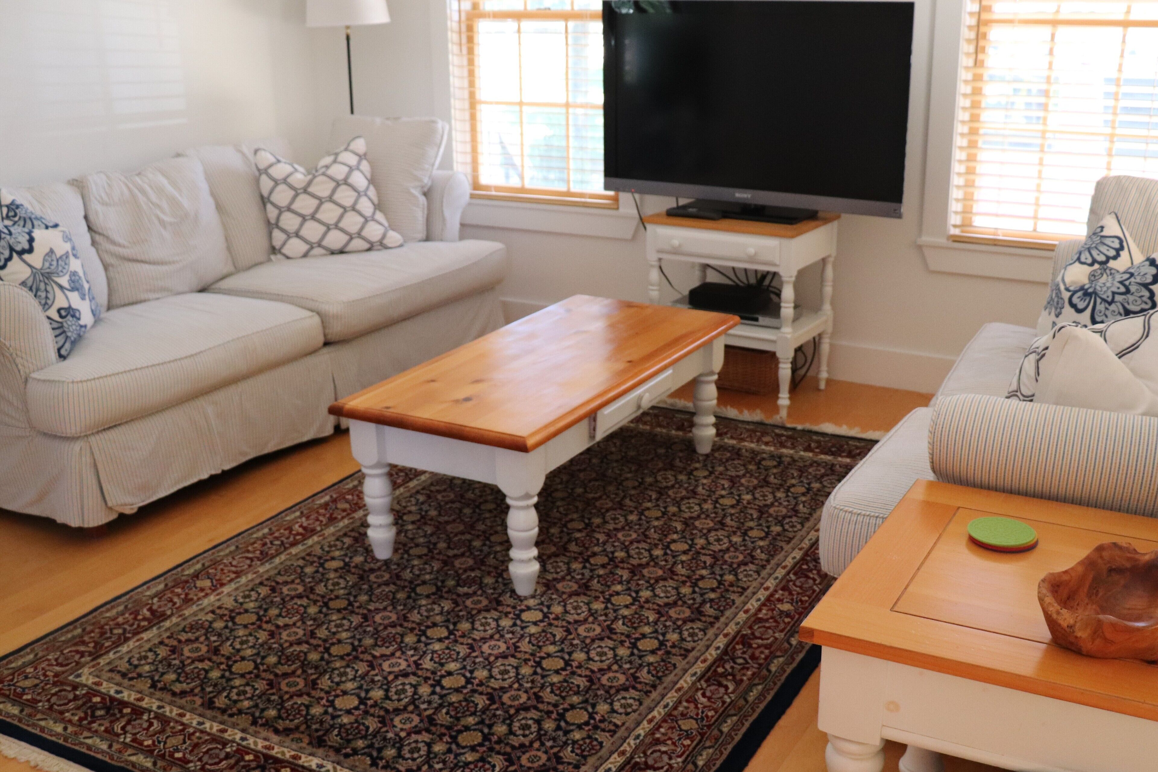 Immaculate Katama 4BR house with home theater and large yard