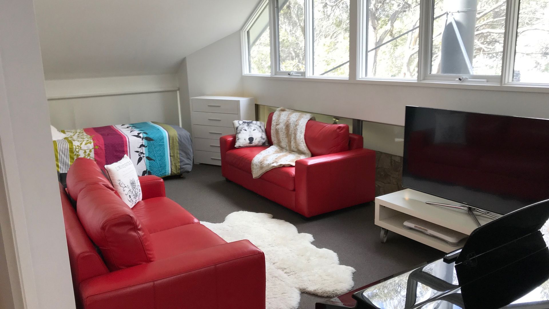 Luxury Mountain Chalet \"Woodridge\" THREDBO — image 10