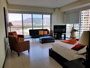 4 Schlafzimmer, Bügeleisen/Bügelbrett, WLAN, Bettwäsche