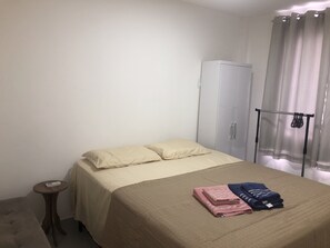 2 bedrooms, iron/ironing board, WiFi, bed sheets - My Little Corner in Floripa (Itacorubi)