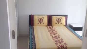 2 slaapkamers, een bureau, gratis wifi, beddengoed