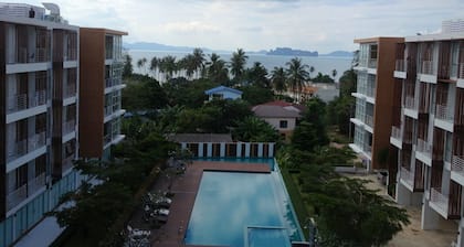 Beautiful Sea-view 2 Bedroom Condo