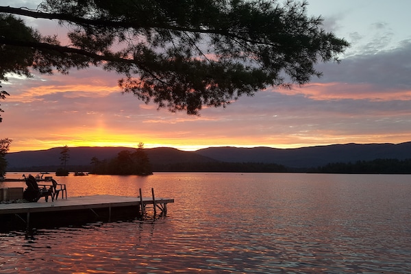 30 ft private dock. Suitable for motor & sailing boats & swimming. Kayaks avail