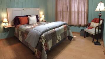 2 bedrooms, bed sheets