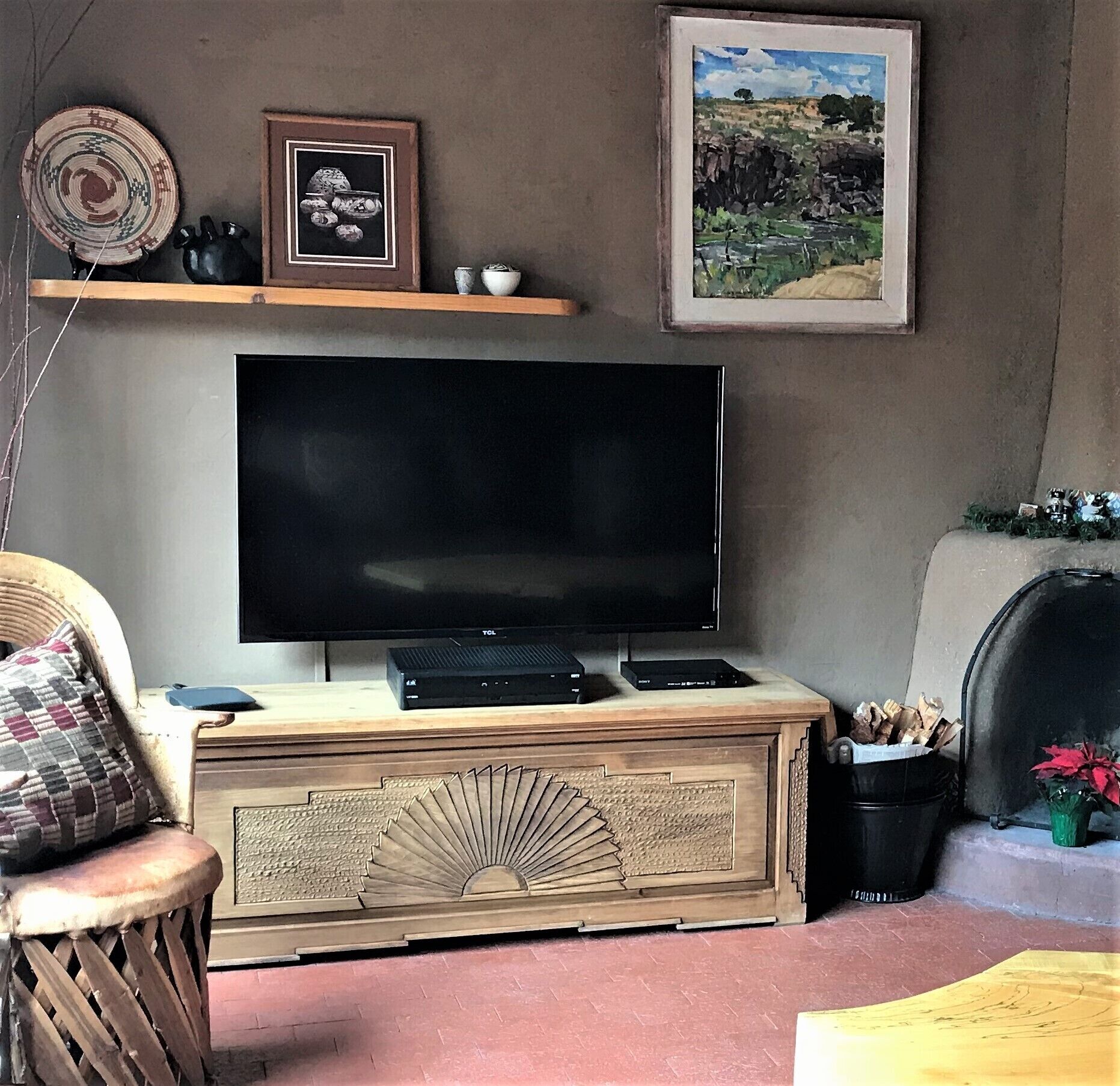 Rio Grande Gorge Casita- traditional adobe, hot tub, hiking, privacy