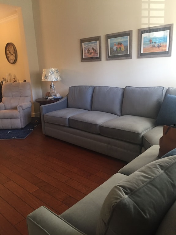 Live Like A Local! Affordable, Immaculate Townhome Suitable For Your Family! - Murrells Inlet, SC