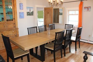Dining - Large 4 Bed in prime location.  A clean and comfortable home.  3 king, pkg.,yard (Provincetown)
