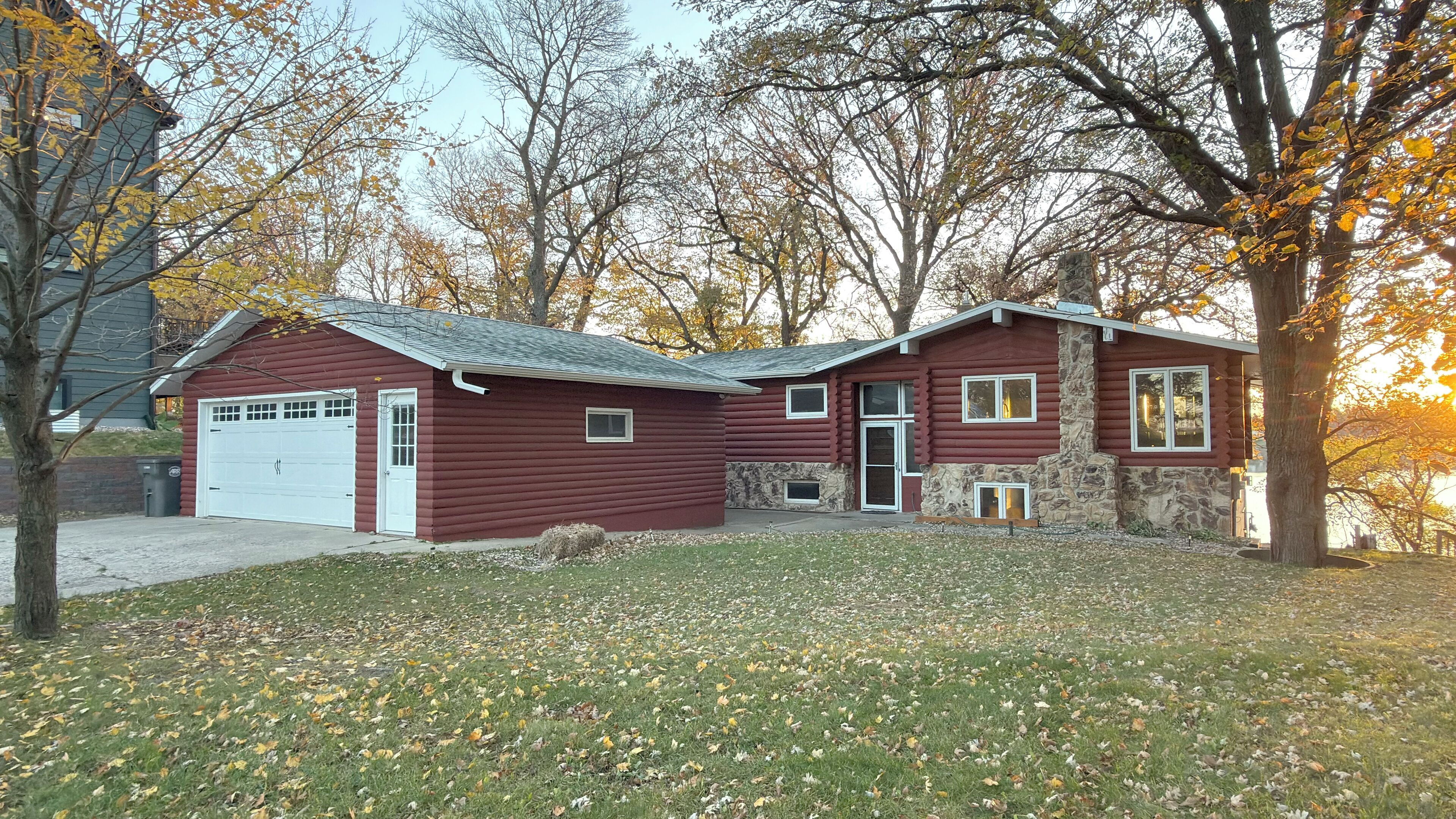 View of front of home looking towards the lake