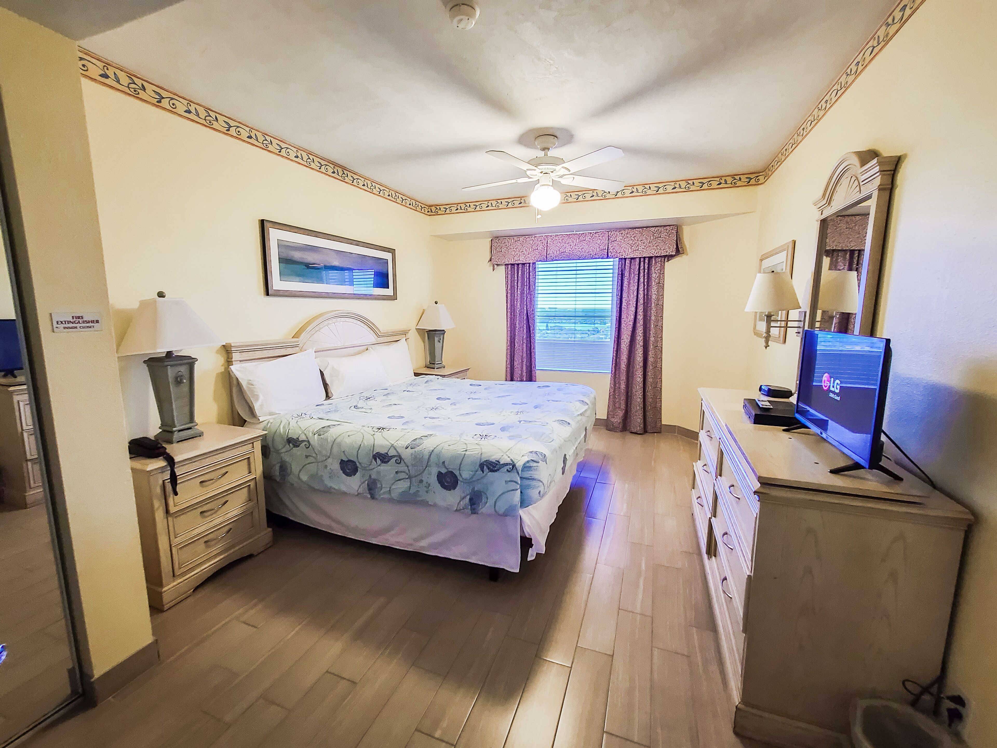 Beautiful 1 Bedroom Ocean Front Condo  At Wyndham Ocean Walk Resort 