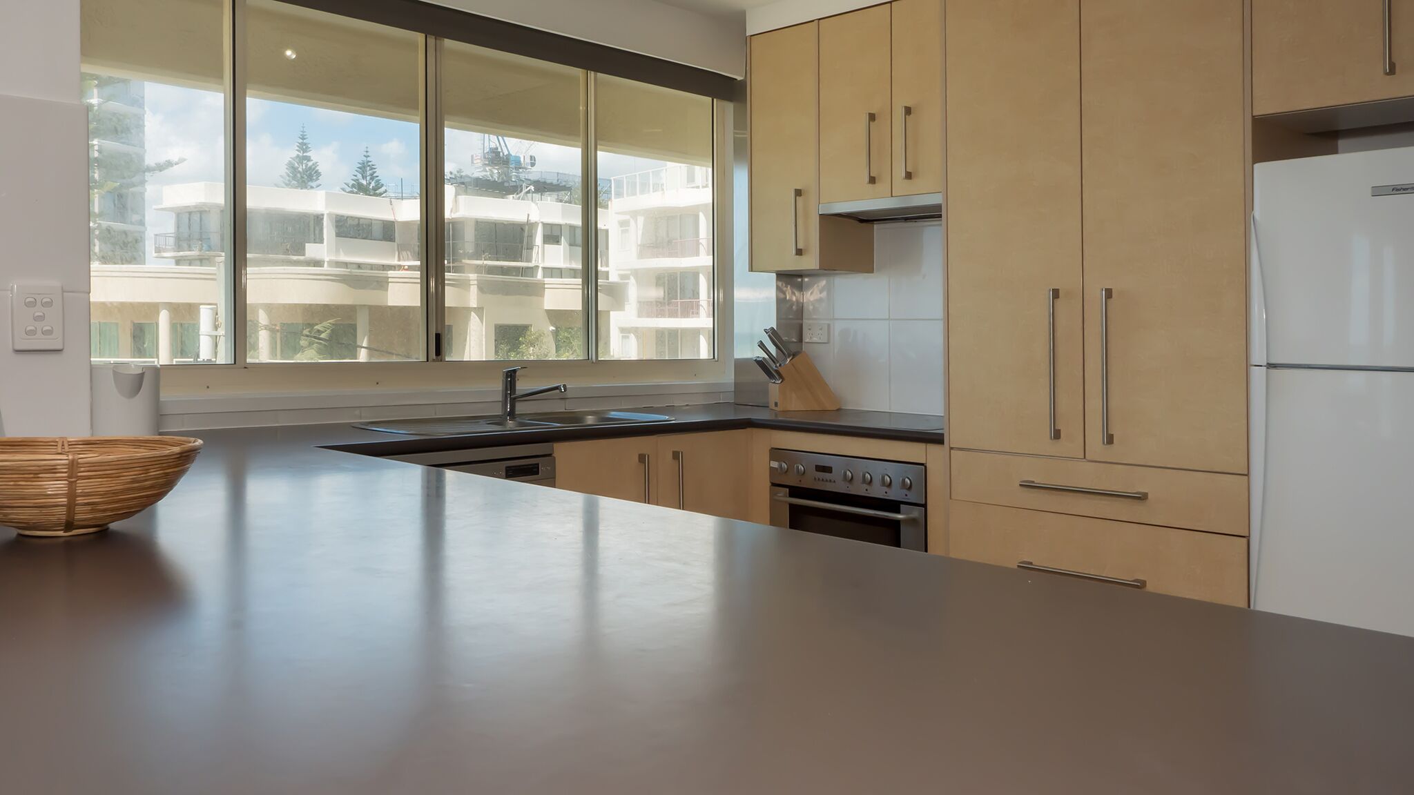 3 Bed Absolute Beachfront Viscount - on the sand — image 18