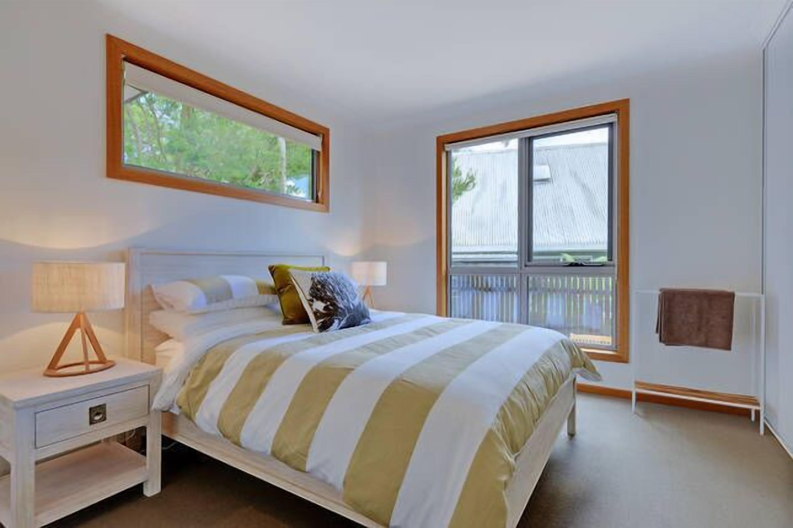 3 室のベッドルーム、アイロン / アイロン台、旅行用ベビーベッド、ベッドシーツ