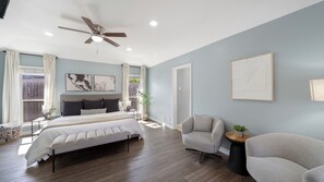 5 bedrooms, in-room safe, iron/ironing board, travel cot - Family Dream Home, Arcade fun!, Huge Pool! 5 bedrooms, 3 baths  (Plano)