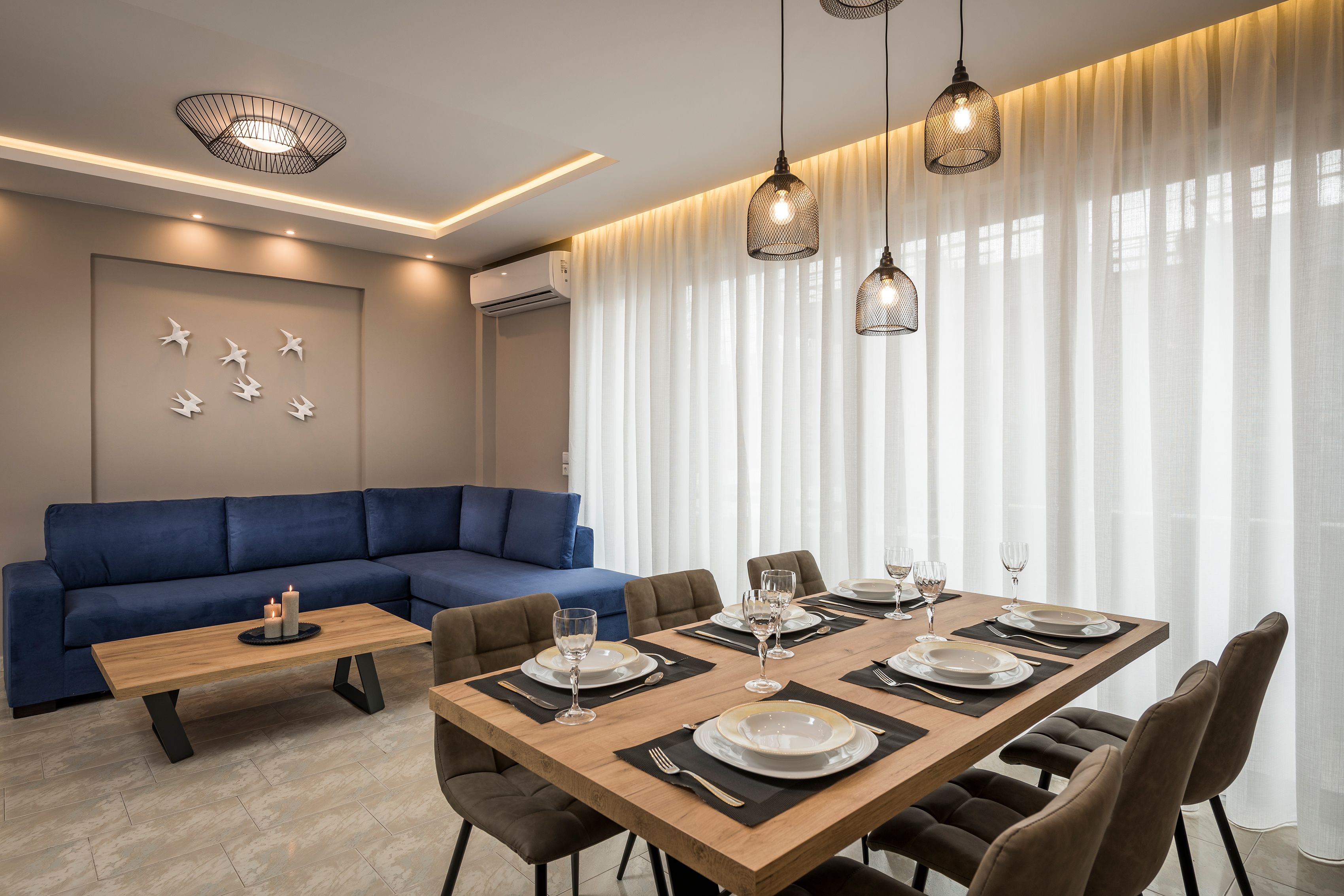 Căn hộ, 2 phòng ngủ | Khu phòng khách | TV 