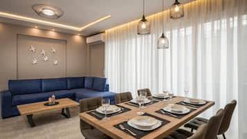 Appartement, 2 slaapkamers | Woonruimte | Televisie