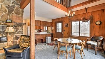 TV, fireplace, DVD player, books