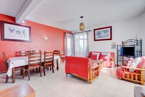 TV, DVD player, books