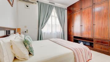 3 Schlafzimmer, Zimmersafe, Bügeleisen/Bügelbrett, WLAN