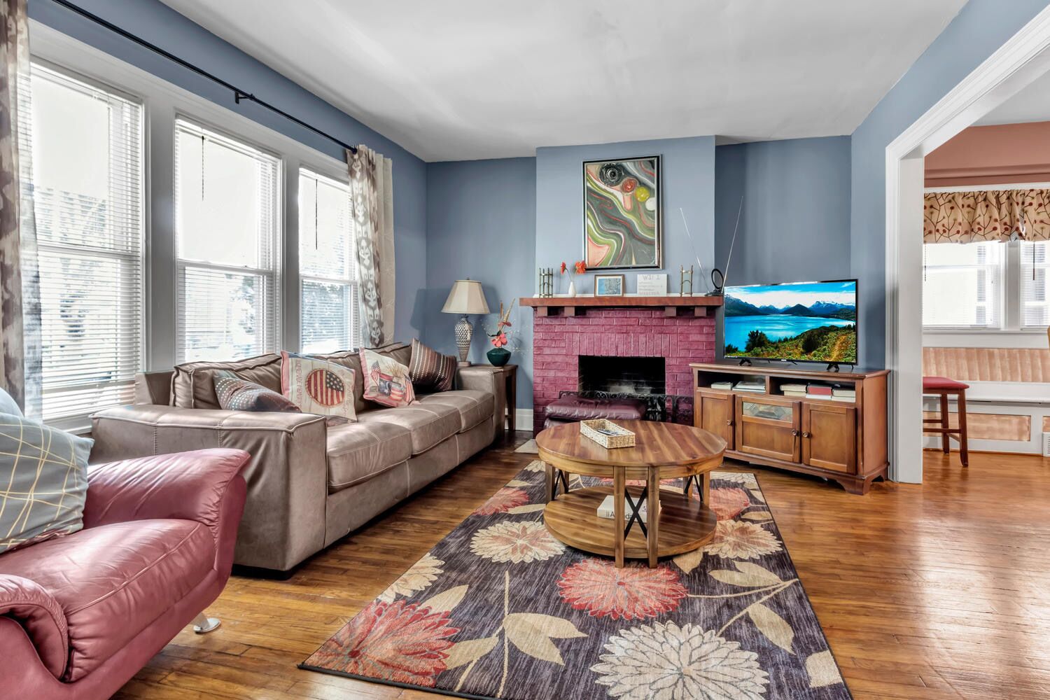 Niagara House USA (624)