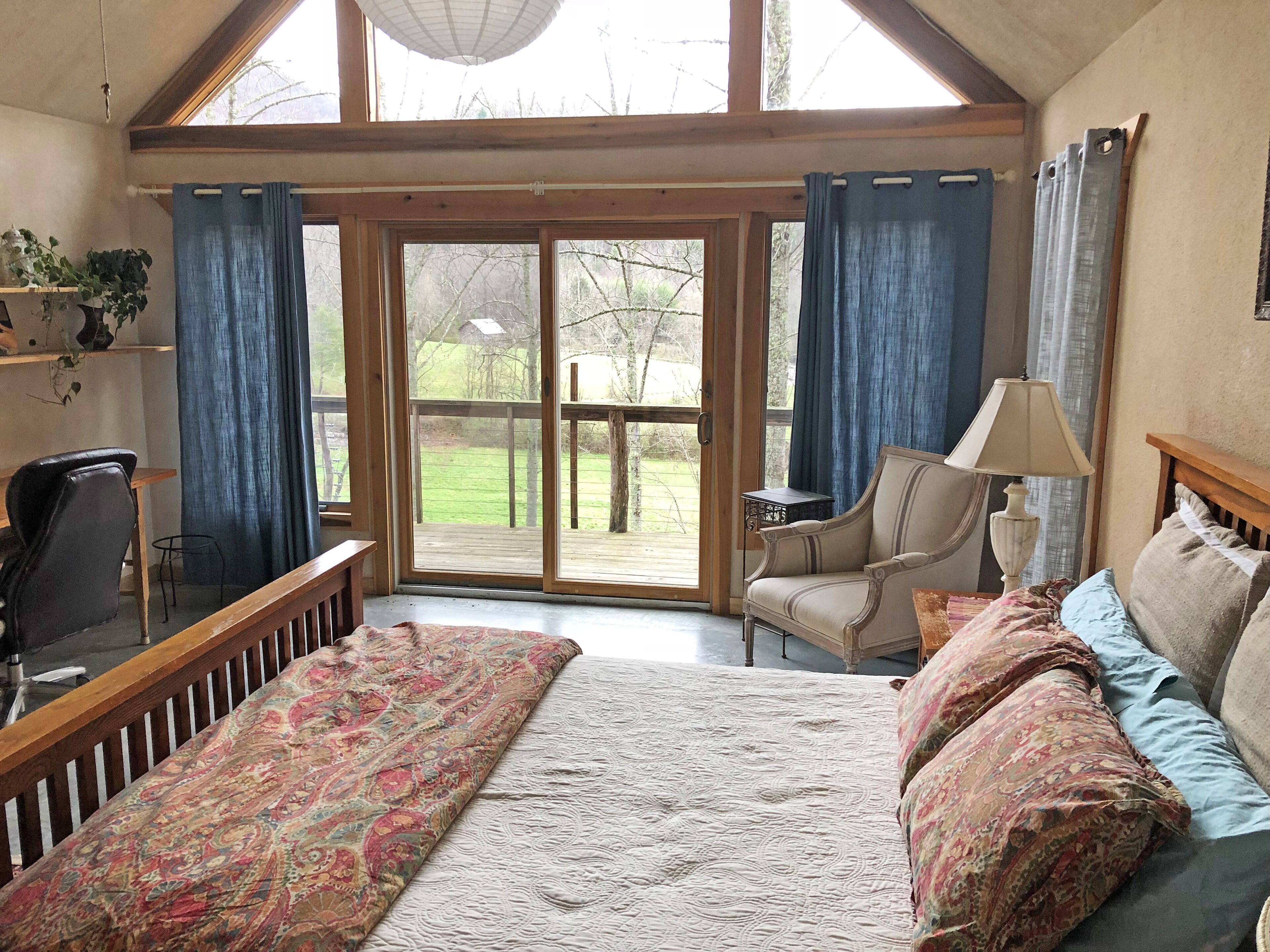 Wild Mountain Air ~ Rejuvenate~nearby Hiking, Asheville, Hotsprings