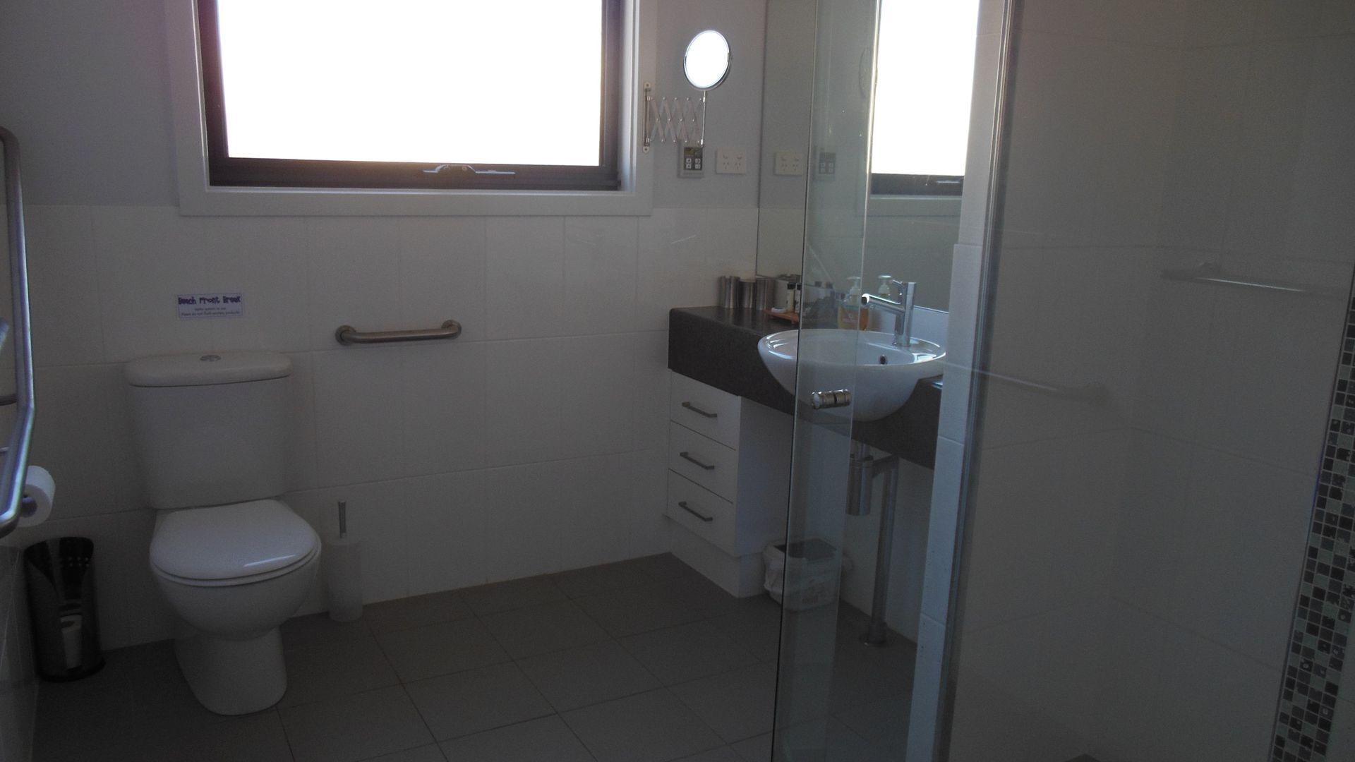 Beach Front Break - relax & watch the waves — image 7