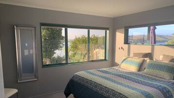 2 Schlafzimmer, Schreibtisch, BĂŒgeleisen/BĂŒgelbrett, kostenloses WLAN