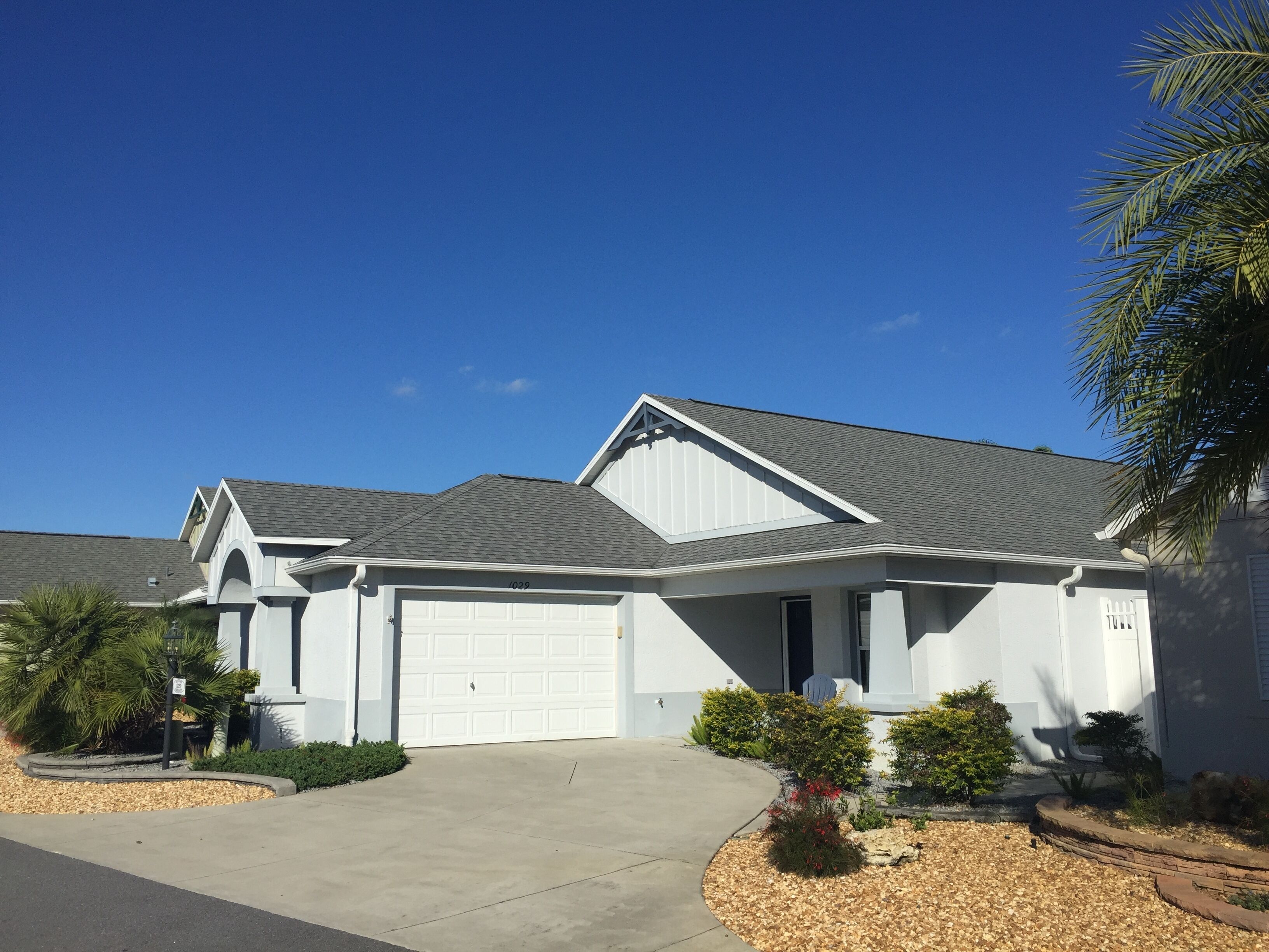 Lake Sumter Landing! <br>Short walk to the square!