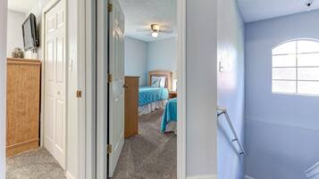 4 Schlafzimmer, Bügeleisen/Bügelbrett, kostenloses WLAN, Bettwäsche