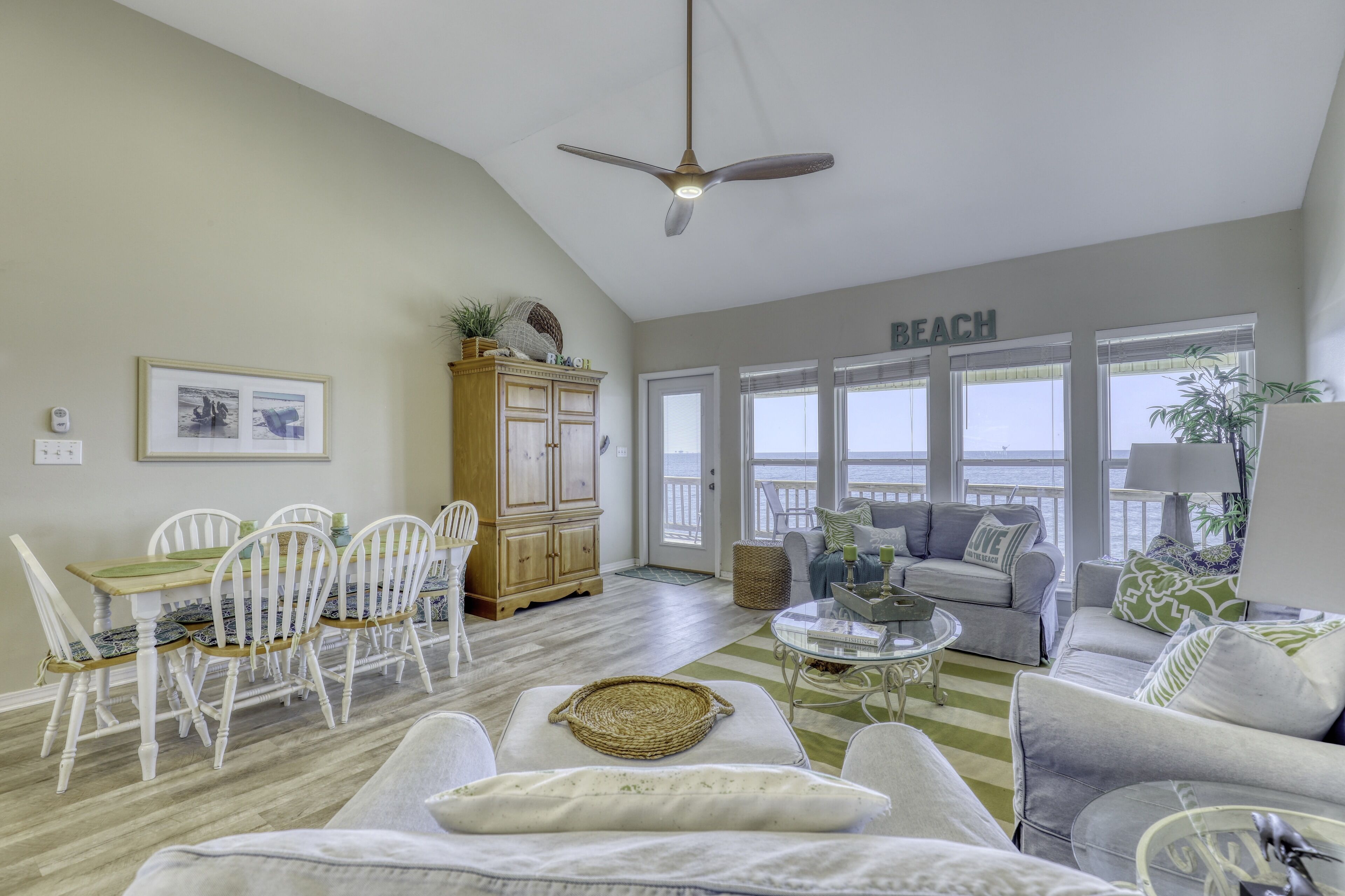 Beach Music - 4 bedroom, 2 bath, gulf front home on Dauphin Island