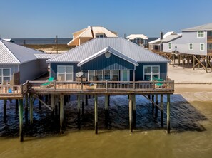 Exterior - Beach Music - 4 bedroom, 2 bath, gulf front home on Dauphin Island (Dauphin Island)