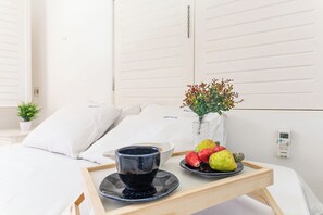 4 habitaciones, tabla de planchar con plancha, wifi y ropa de cama 
