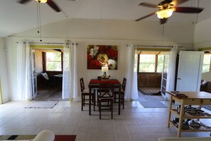 Dining - Beautiful,Sandy Beach! 50 steps to the BEACH! Winter dates available book now! (Villa Borquien)