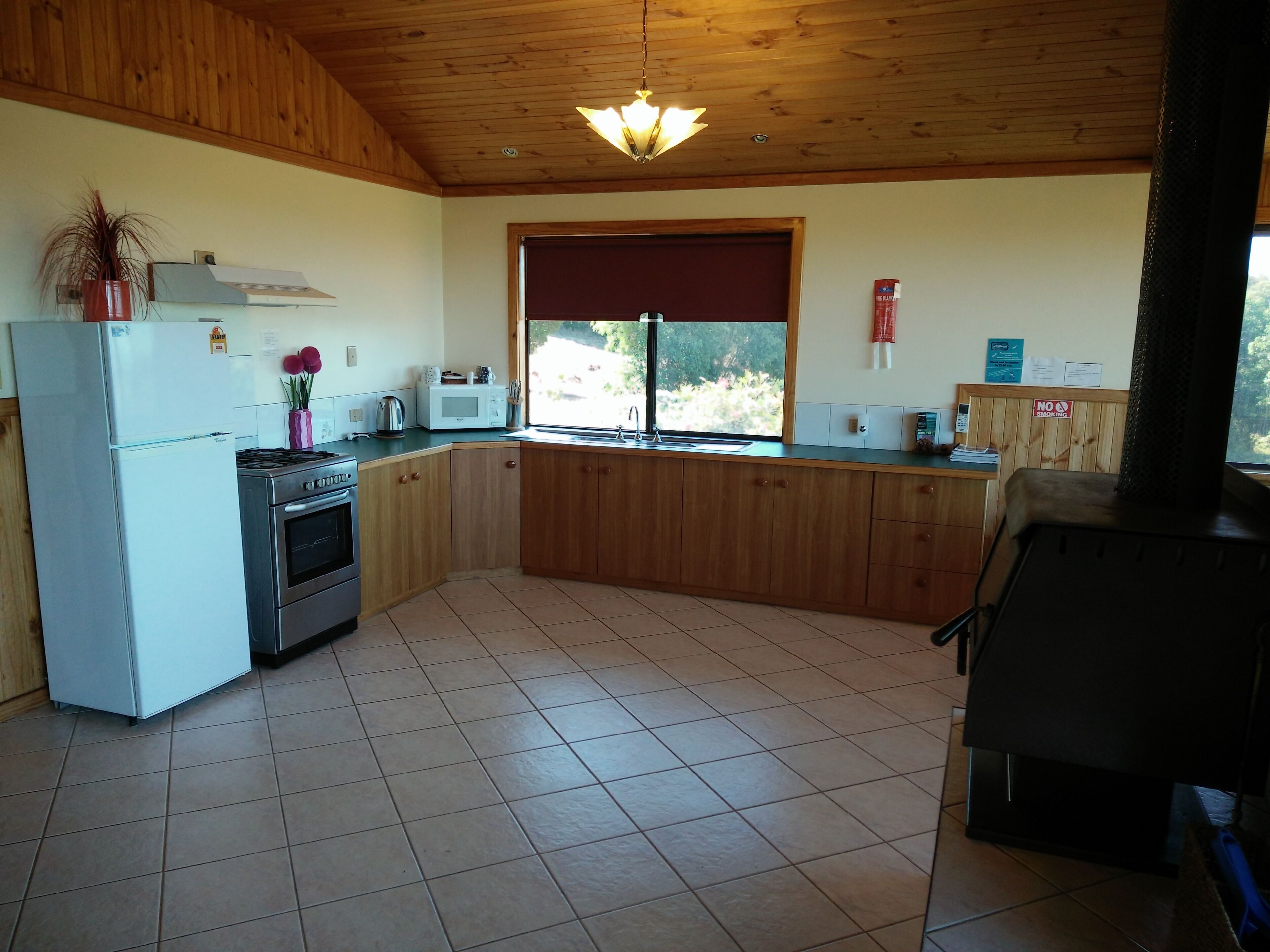 chalet 2 leeuwin ridge chalets — image 2