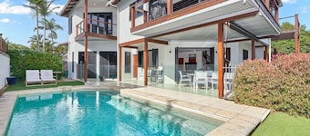 Beachcomber Holiday House con vista al mar
