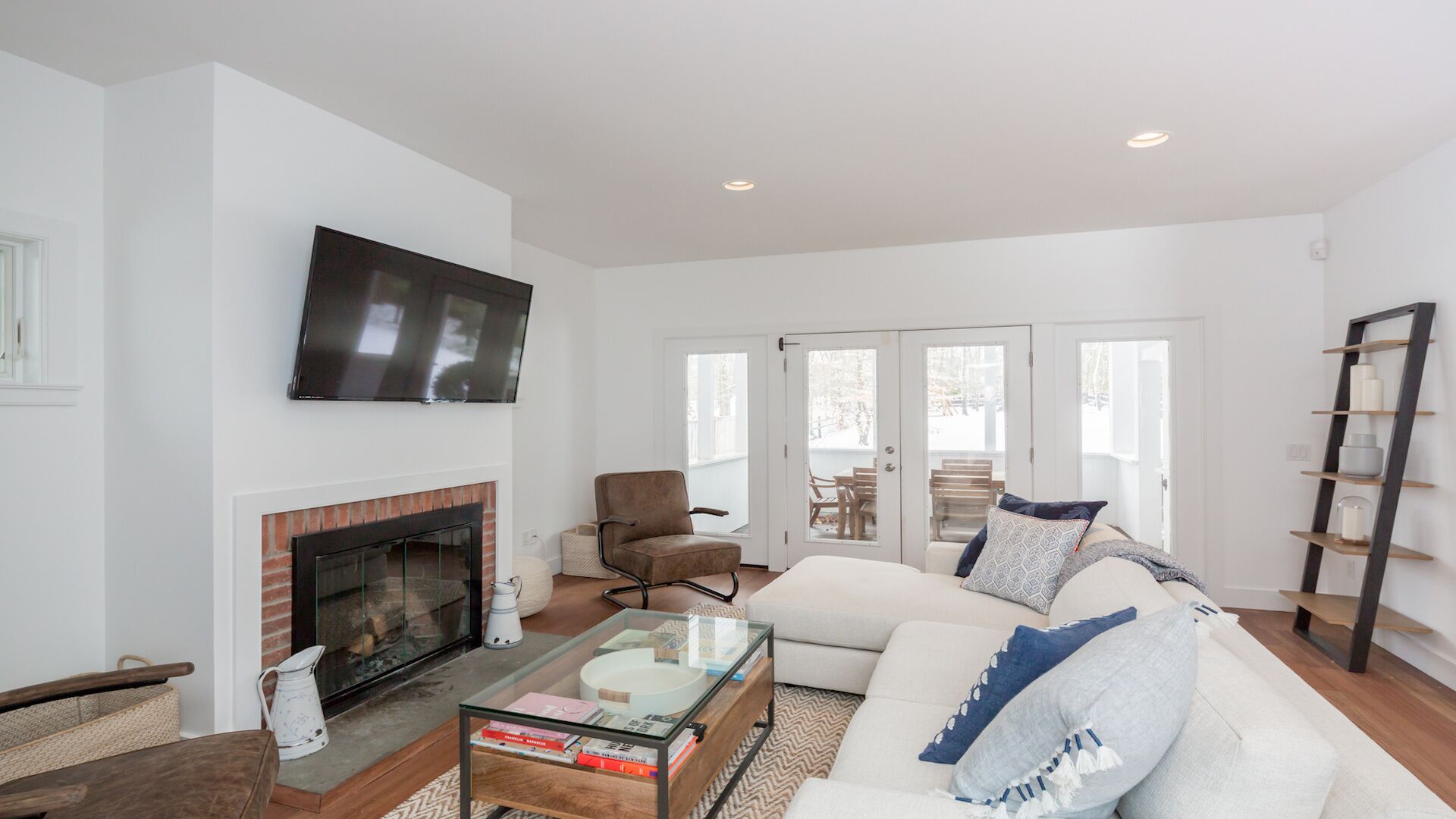 4 Bed/3.5 Bath, Spacious, East Hampton Home - ideal friends & family gathering