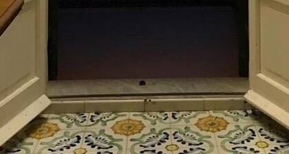 Monterosso 30 metresfrom the beach, wonderful sea view free wi- fi parking