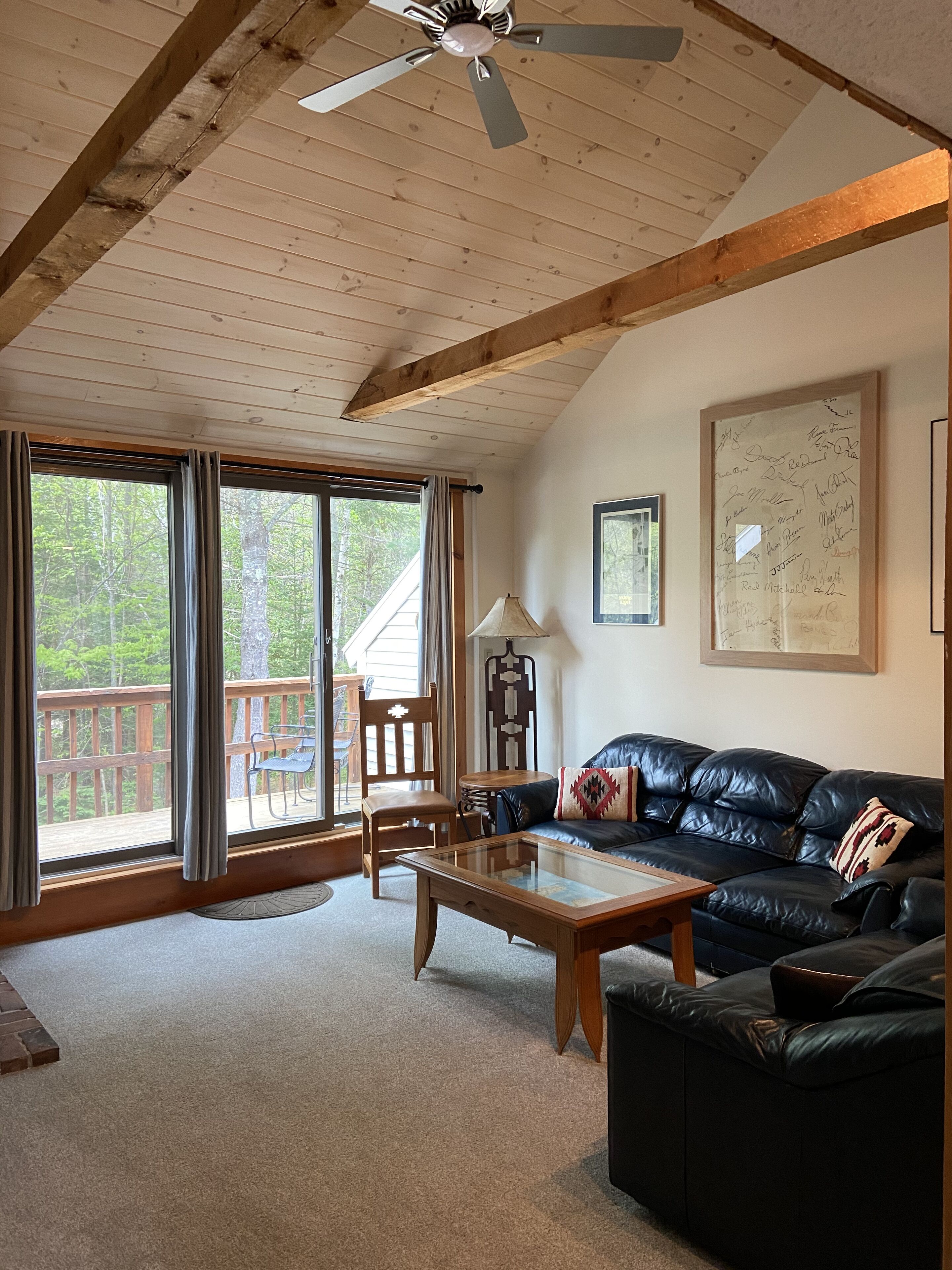 Tripyramid Townhouse, 2 BR 2 BA in the heart of the White Mt. National Forest
