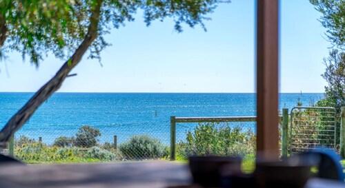 Beach Cottage in the Heart of Mandurah