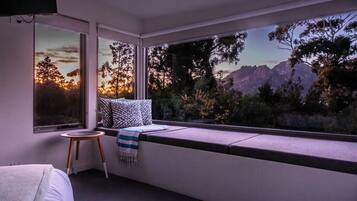 2 slaapkamers, een strijkplank/strijkijzer, gratis wifi, beddengoed