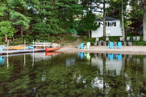 Summers in Maine....
Whip O'Will Lake House on Sabbathday Lake in New Gloucester