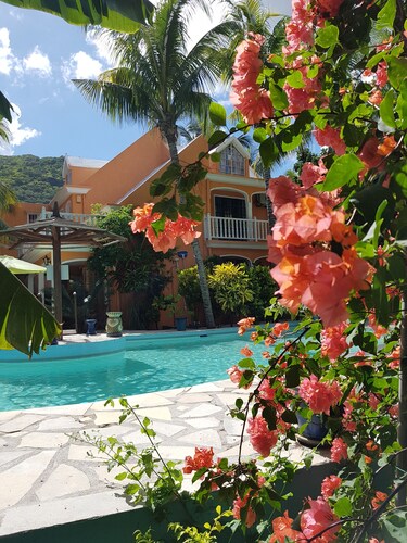 The Tourelle Paradise big pool Ministry Tourism Price for 7 pers