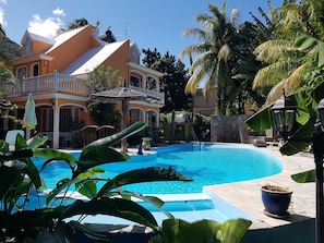 Piscine extérieure