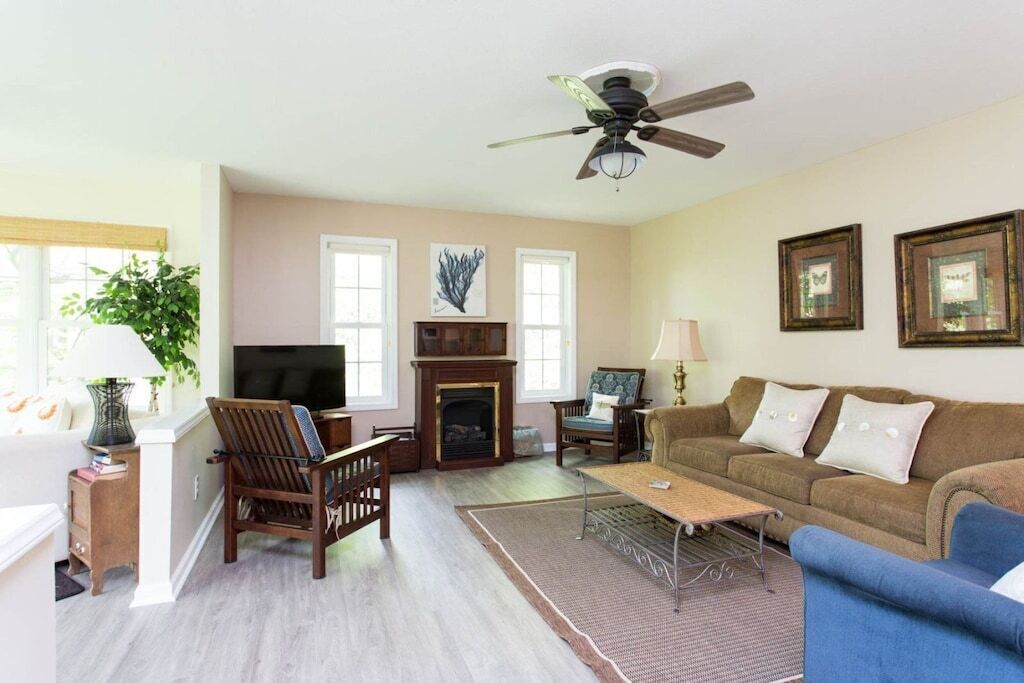 Stiles Lake House by Carolina Properties - Lake Lure Lakefront, Kayaks for guest