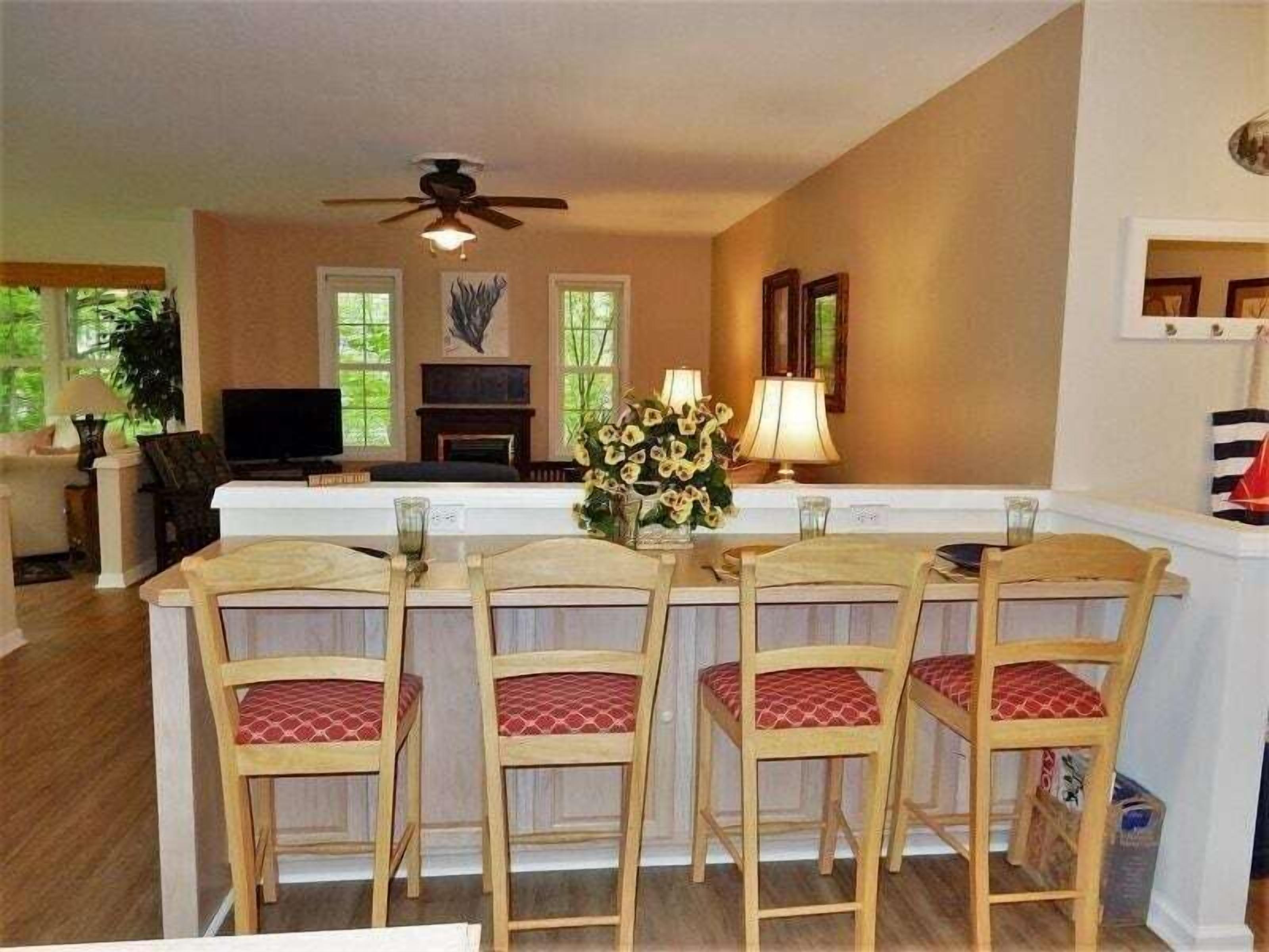 Stiles Lake House by Carolina Properties - Lake Lure Lakefront, Kayaks for guest