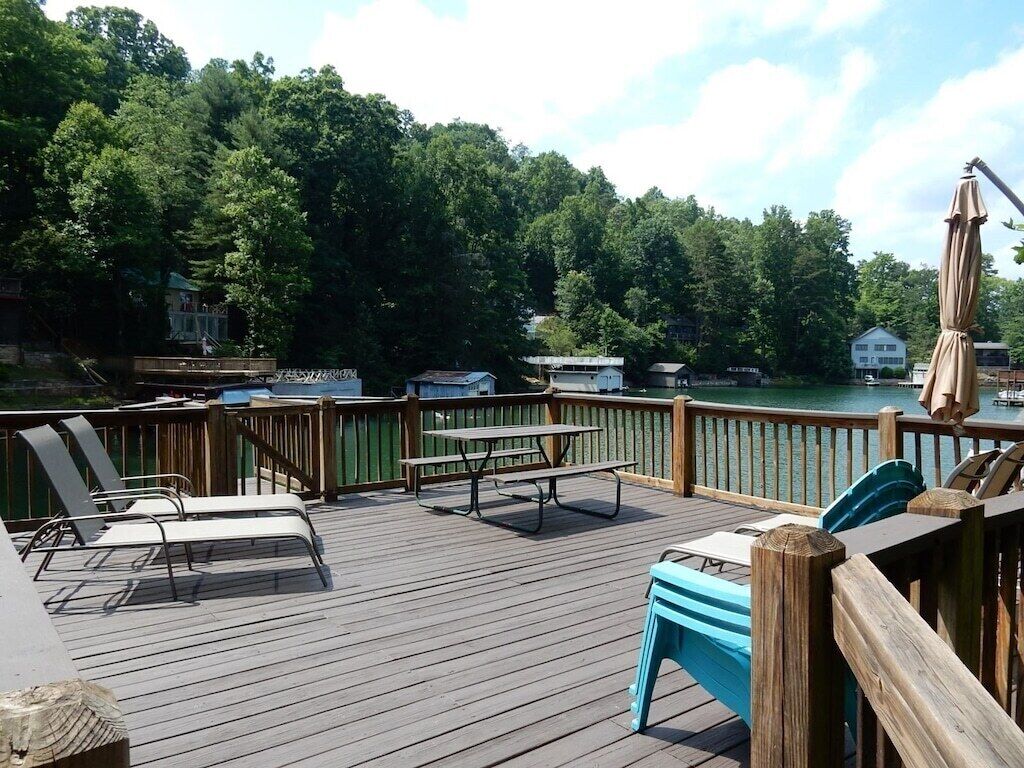 Stiles Lake House by Carolina Properties - Lake Lure Lakefront, Kayaks for guest