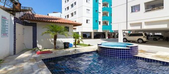 イタグアの5人の新しい人、2ベッドルーム(1スイート)、ウインク、wifi、空気に適しています