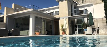 Fremragende villa, opvarmet pool (april til okt.), 7 min til strand/restauranter