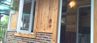 Trang a precious host family