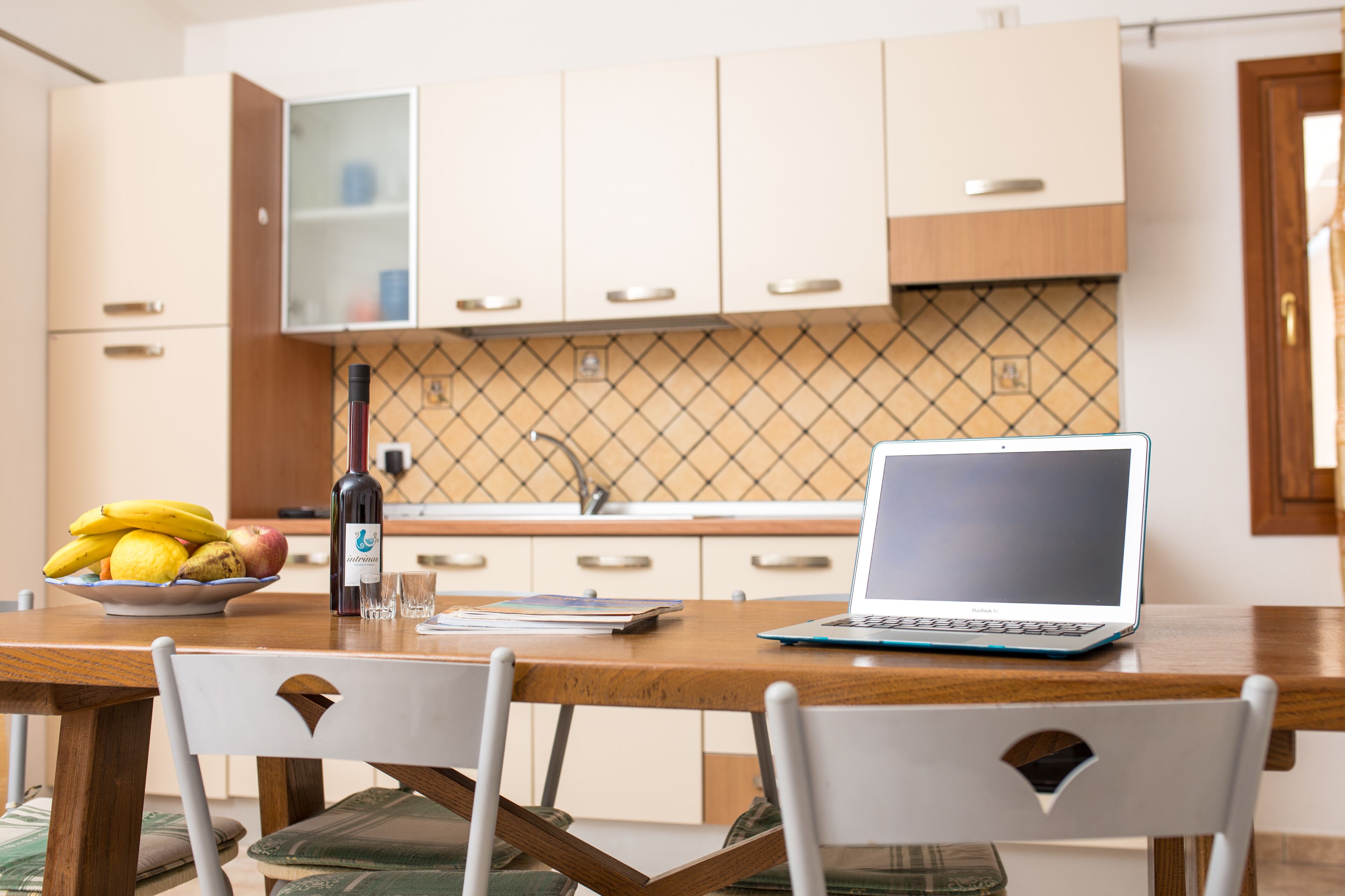 Semi-detached house surrounded by a charming garden